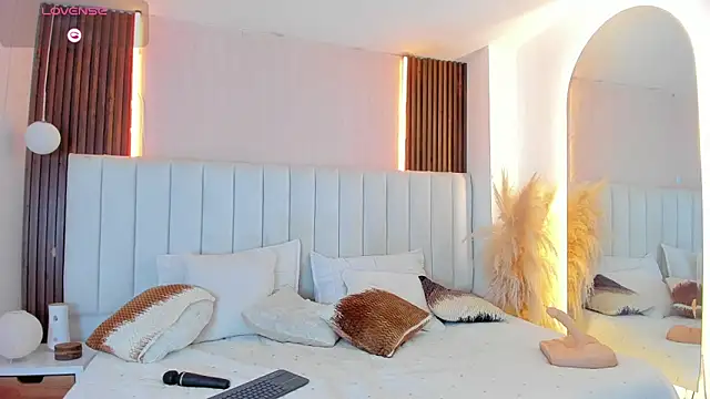 ivy collins online show from November 9, 2025, 10:58 pm