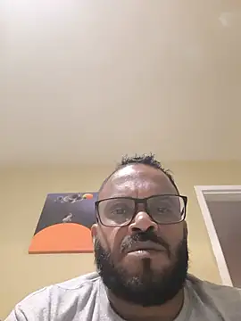 morenorj17 online show from July 16, 2026, 9:39 am