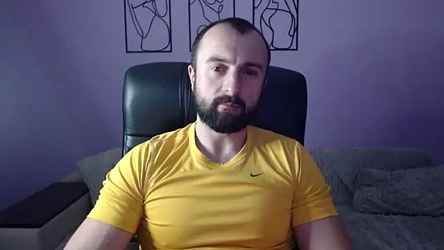 brindlefly6969 online show from November 27, 2025, 11:54 am