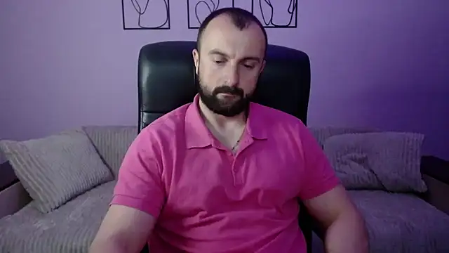 brindlefly6969 online show from May 11, 2026, 10:27 am