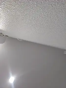 Iliketocooksquirt25 online show from September 15, 2025, 3:18 am