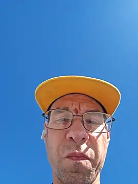 Iliketocooksquirt25 online show from October 24, 2025, 5:45 pm