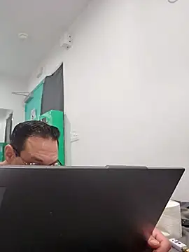 Iliketocooksquirt25 online show from November 28, 2025, 11:43 am