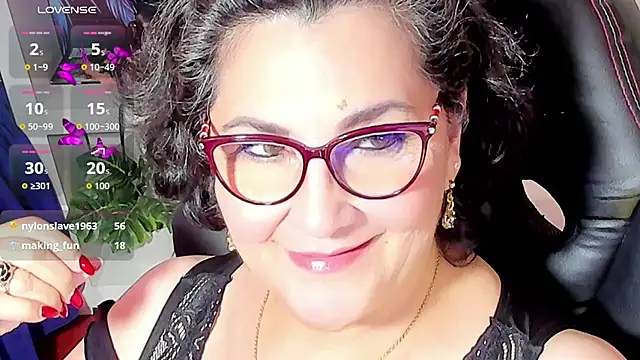 cataleya mom online show from October 26, 2025, 1:44 pm