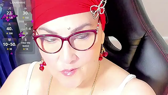 cataleya mom online show from October 28, 2025, 3:18 am