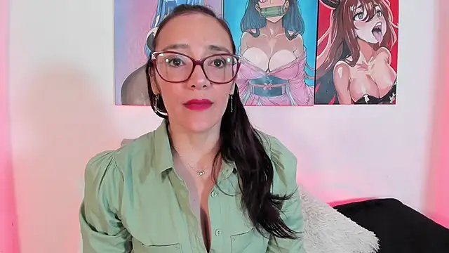 Jessica Herrera  online show from October 12, 2025, 3:35 pm