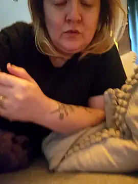 lady charlyne online show from November 19, 2025, 9:42 am