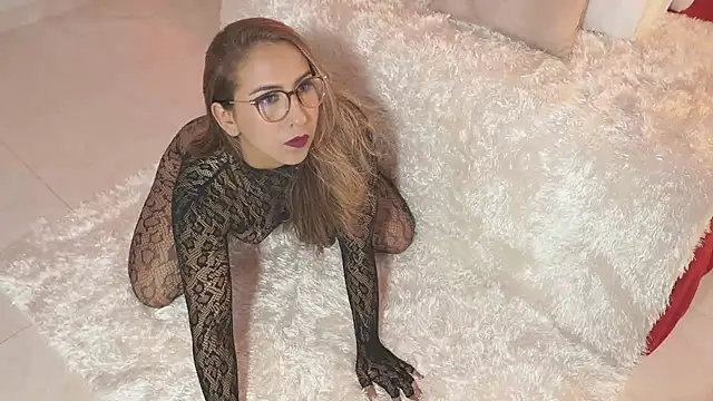 Sofia Cooper  online show from October 10, 2025, 7:47 pm