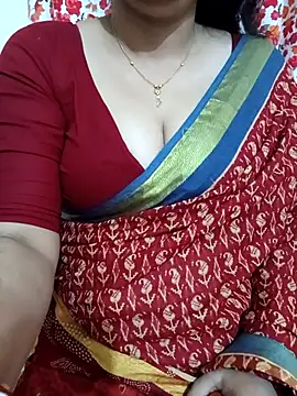 Snapshot of Priya_Boudi chatting on January 18, 2026, 5:49 pm Priya Boudi online show from January 18, 2026, 5:49 pm