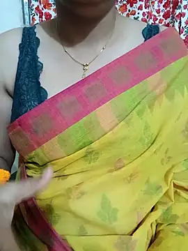 Snapshot of Priya_Boudi chatting on February 14, 2026, 5:24 pm Priya Boudi online show from February 14, 2026, 5:24 pm