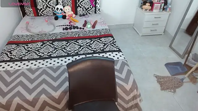 soniafuckboobs online show from October 9, 2025, 12:38 pm