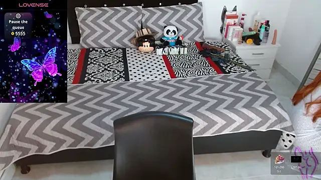 soniafuckboobs online show from November 13, 2025, 12:31 pm