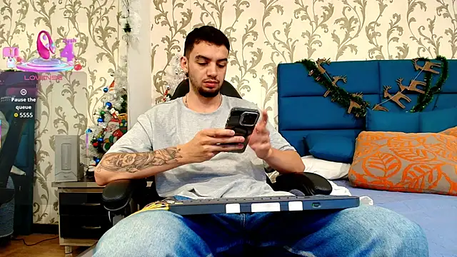 Michael magno online show from December 20, 2025, 11:07 pm