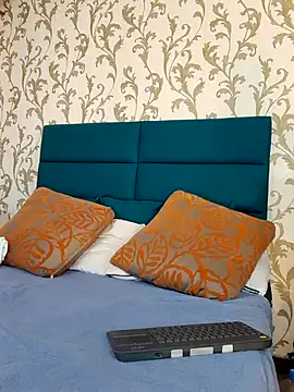 Snapshot of Michael_magno chatting on February 18, 2026, 10:39 pm Michael magno online show from February 18, 2026, 10:39 pm