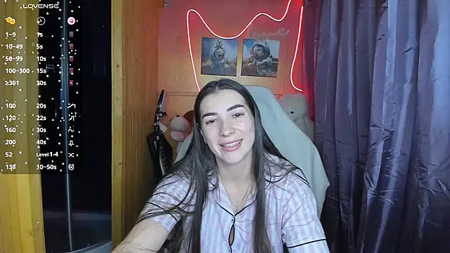 Fiery Brunette  online show from February 28, 2025, 2:31 pm