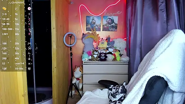 Fiery Brunette  online show from March 1, 2026, 3:06 am