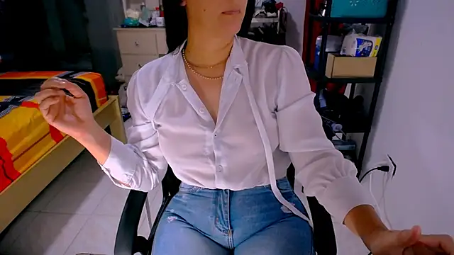BitterMomXxx online show from May 28, 2026, 3:07 pm