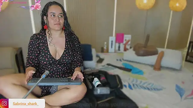 sabrina shark  online show from November 6, 2025, 1:42 am