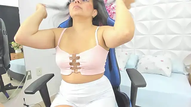 Snapshot of ayla13_ chatting on September 10, 2025, 7:13 pm ayla13 online show from September 10, 2025, 7:13 pm