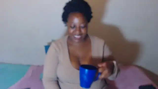 Snapshot of Anitalolly chatting on February 15, 2026, 9:14 pm Anitalolly online show from February 15, 2026, 9:14 pm