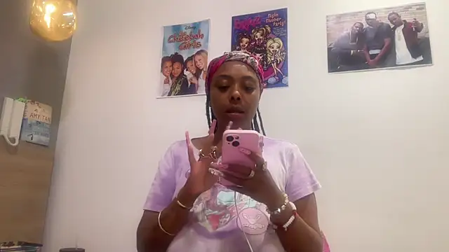 ChocolateCakeQueen online show from June 11, 2026, 12:01 am