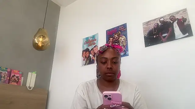 ChocolateCakeQueen online show from May 29, 2026, 3:07 pm