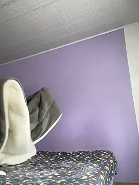 hannahb-e online show from November 14, 2025, 6:00 pm