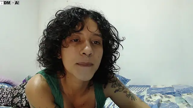 AlinaWoolf  online show from September 29, 2025, 3:57 am