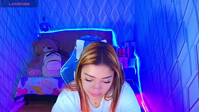 NicolleTaylor online show from October 8, 2025, 3:41 am