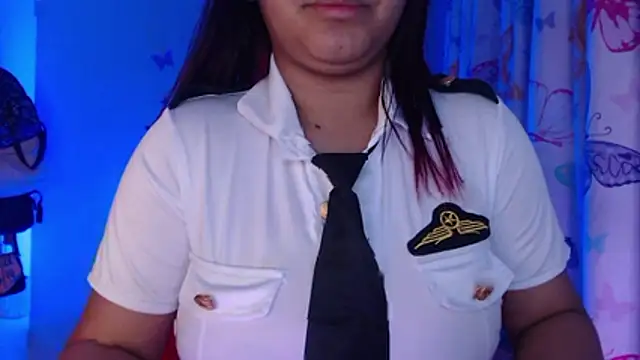 NicolleTaylor online show from April 11, 2026, 11:25 am