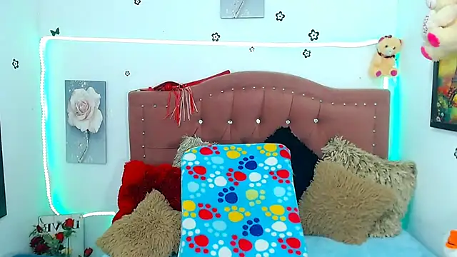 Snapshot of AngeDrty chatting on February 20, 2025, 12:30 am AngeDrty online show from February 20, 2025, 12:30 am