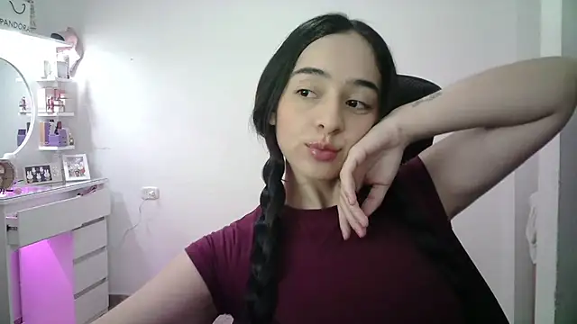 Snapshot of aineangeel chatting on April 7, 2026, 7:59 pm aineangeel online show from April 7, 2026, 7:59 pm