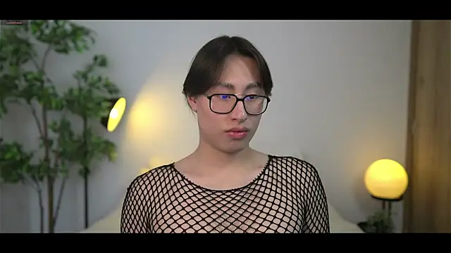 SrLuis18 online show from December 4, 2025, 9:36 pm