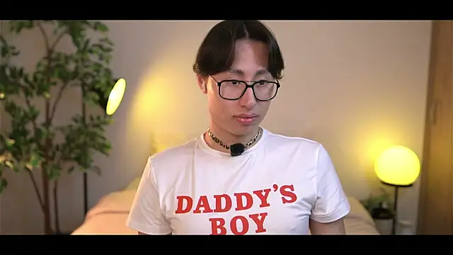 Snapshot of SrLuis18 chatting on September 8, 2025, 11:15 pm SrLuis18 online show from September 8, 2025, 11:15 pm