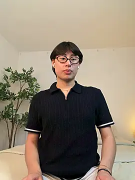 Snapshot of SrLuis18 chatting on May 23, 2026, 10:53 pm SrLuis18 online show from May 23, 2026, 10:53 pm