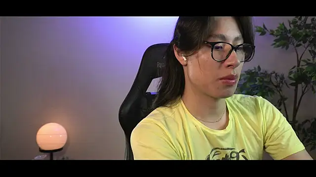 Snapshot of SrLuis18 chatting on January 22, 2025, 8:28 pm SrLuis18 online show from January 22, 2025, 8:28 pm