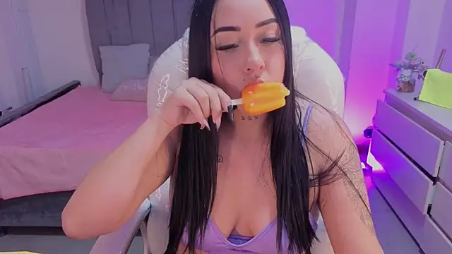 Snapshot of iam_sofiia chatting on July 10, 2026, 7:58 pm iam sofiia online show from July 10, 2026, 7:58 pm