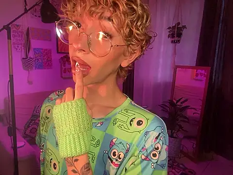 lyamthommpson online show from March 17, 2026, 8:34 pm