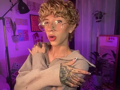 lyamthommpson online show from March 23, 2026, 8:08 pm