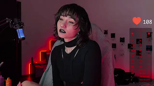 deadlysweet online show from March 2, 2025, 11:50 pm