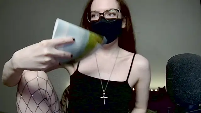 amber candyfloss online show from December 3, 2025, 3:29 am