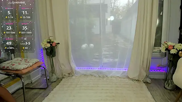 Selena Reeves online show from November 5, 2025, 8:06 am