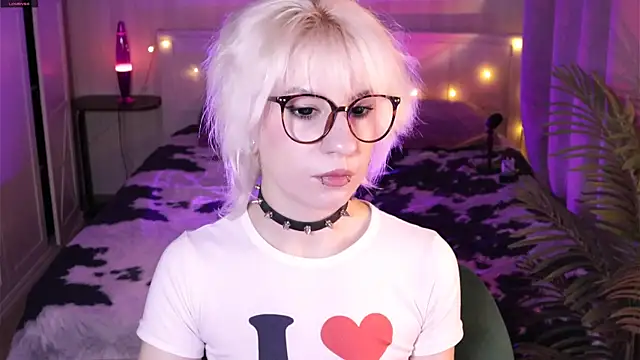 Snapshot of _Moonlight_t chatting on March 2, 2026, 7:26 am Moonlight t online show from March 2, 2026, 7:26 am