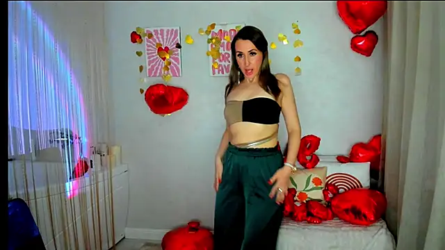 Snapshot of PassionGlow chatting on February 11, 2026, 3:28 am PassionGlow online show from February 11, 2026, 3:28 am