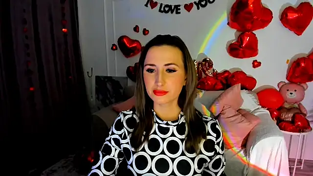 Snapshot of PassionGlow chatting on February 7, 2026, 7:44 pm PassionGlow online show from February 7, 2026, 7:44 pm