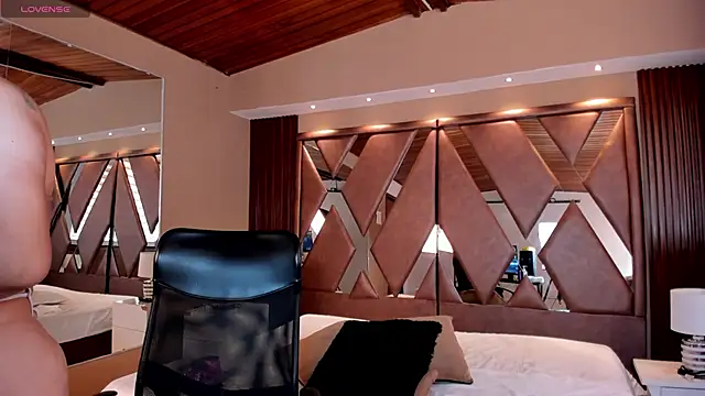 Snapshot of victoria_mooree chatting on February 17, 2026, 5:43 pm victoria mooree online show from February 17, 2026, 5:43 pm