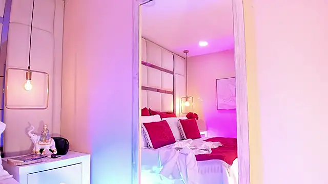 elizavenus online show from March 10, 2026, 12:31 pm