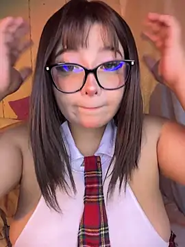 CharlotteMillers online show from June 14, 2026, 12:28 pm