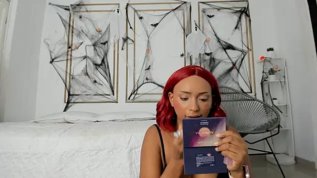 saray mardez online show from October 23, 2025, 12:15 pm