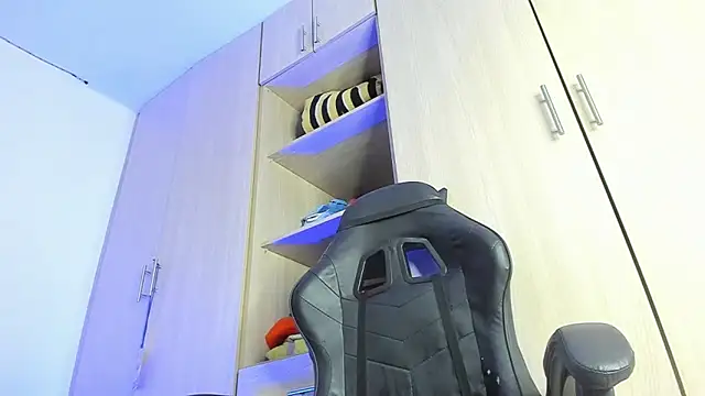 JAXXXONHERD online show from October 27, 2025, 2:07 pm